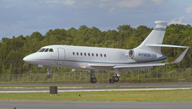 Dassault Falcon 2000 (N176CG) - Landing Rwy  28 Cape May County NJ