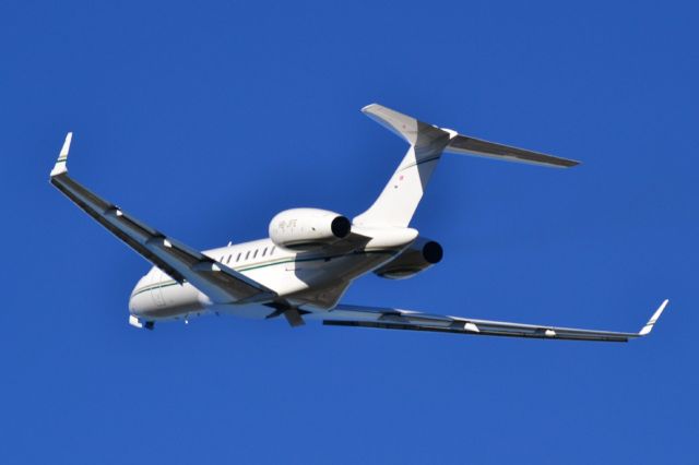 Bombardier Global Express (HB-JFE) - Bombardier Global 6000 (BD-700-1A10)