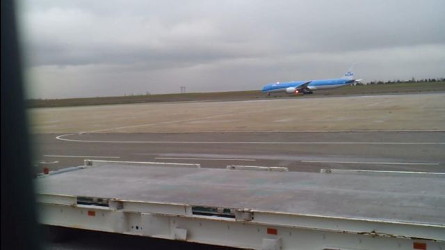 Boeing 787-9 Dreamliner (PH-BHA) - Un Boeing 787-9 Dreamliner de KLM qui fait un vol dentrainement 