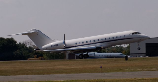 Bombardier Global Express (N667BB)