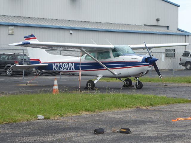 Cessna Skyhawk (N739VN)