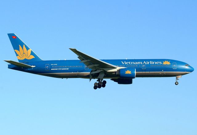 Boeing 777-200 (VN-A145)