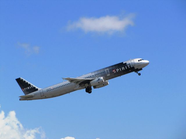 Airbus A321 (N587NK)