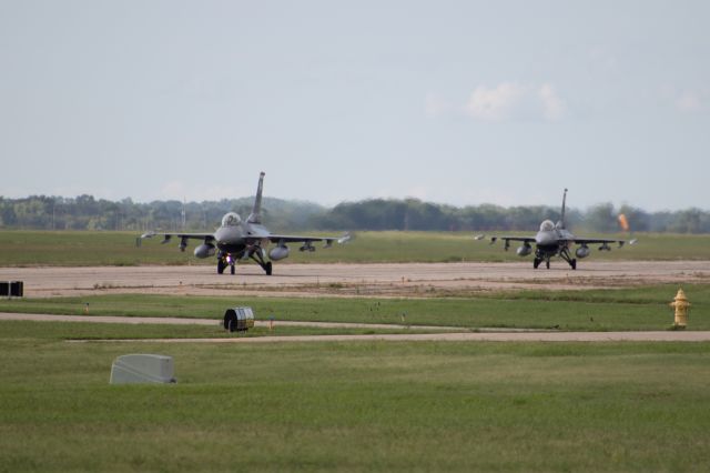 Lockheed F-16 Fighting Falcon —