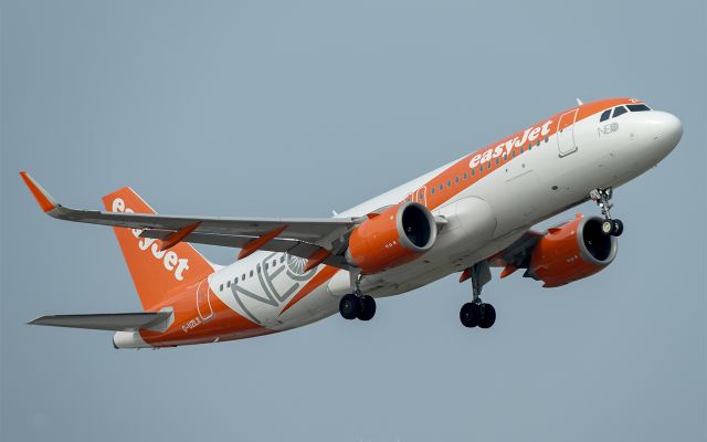 Airbus A320neo (G-UZLX)