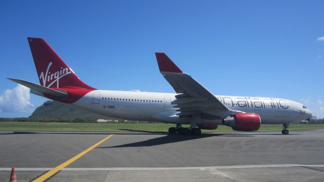 Airbus A330-200 (G-VMIK)