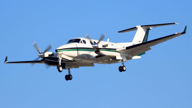 Beechcraft Super King Air 350 (N4YS)