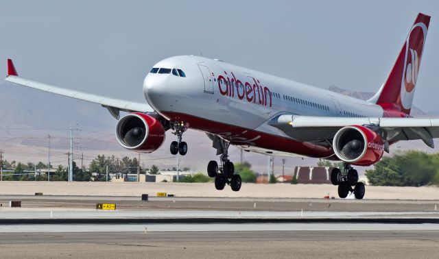 Airbus A330-200 (D-ALPH) - D-ALPH Air Berlin 2006 Airbus A330-223 (cn 739)  - Las Vegas - McCarran International (LAS / KLAS) USA - Nevada, May 17, 2012 Photo: Tomás Del Coro