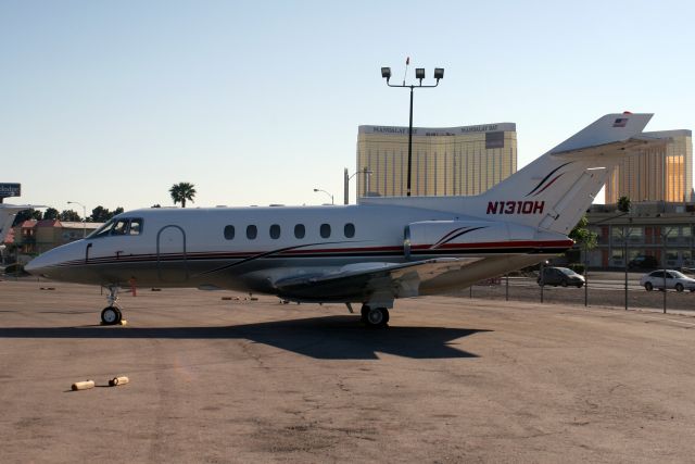 Hawker 800 (N1310H) - Seen here on 07-Apr-14 departed for KFLL two days later.