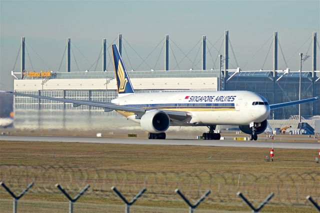Boeing 777-200 (9V-SWL)