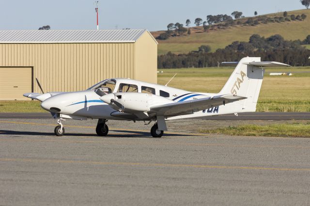 Piper PA-44 Seminole (VH-VDA) - ST Aerospace Academy (VH-VDA) Piper PA-44-180 Seminole at Wagga Wagga Airport.