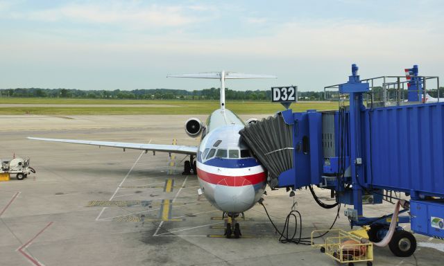 McDonnell Douglas MD-83 (N9629H) - American Airlines McDonnell Douglas MD-83 N9629H in Detroit 