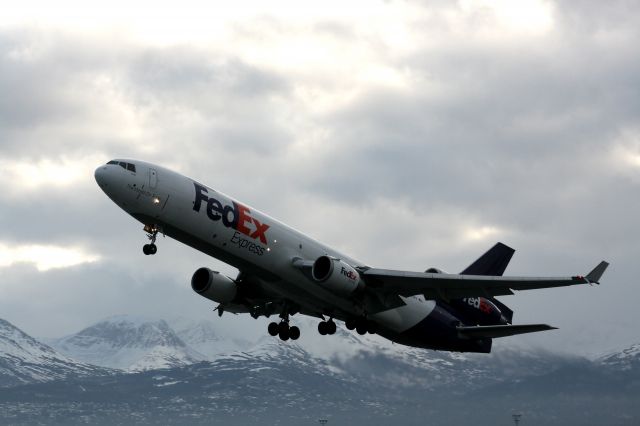 Boeing MD-11 (N613FE)