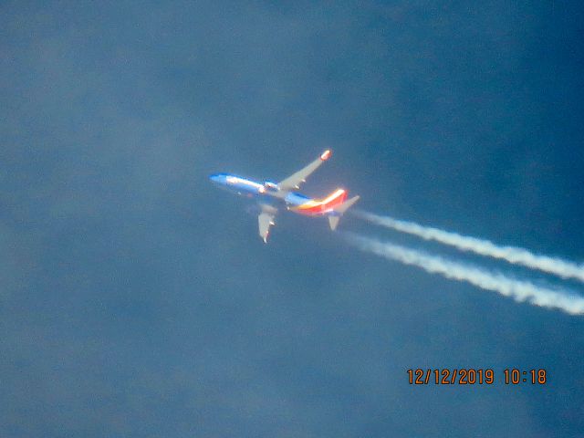 Boeing 737-800 (N8675A)