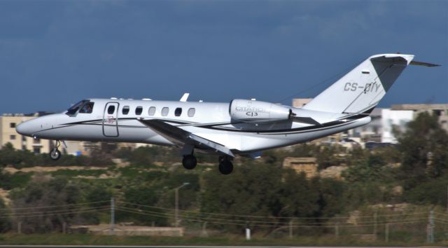 Cessna Citation CJ3 (CS-DIY) - On landing RW31