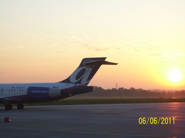Boeing 717-200 —
