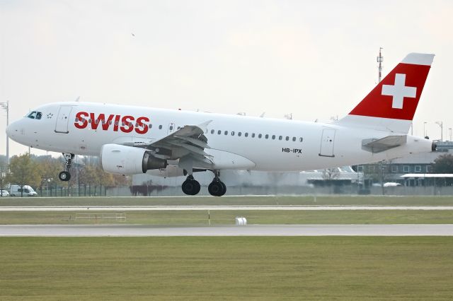 Airbus A320 (HB-IPX)