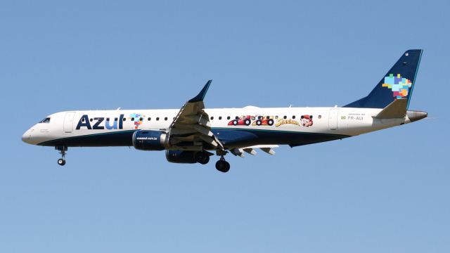 Embraer ERJ-190 (PR-AUI)