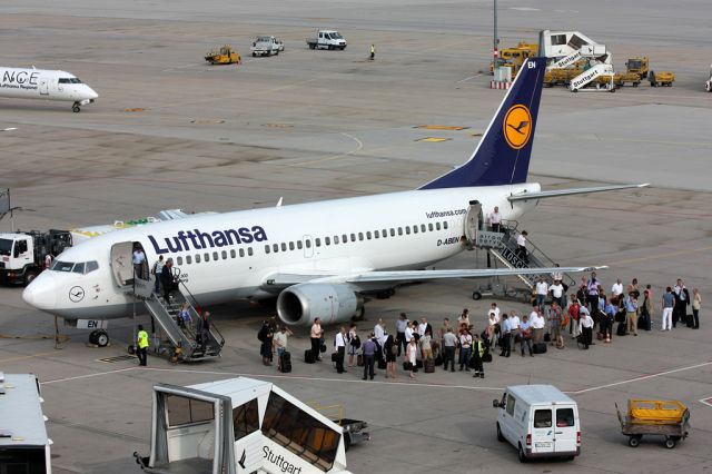 Airbus A330-300 (D-ABEN)