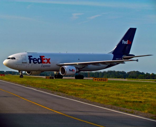 Airbus A300F4-600 (N661FE)