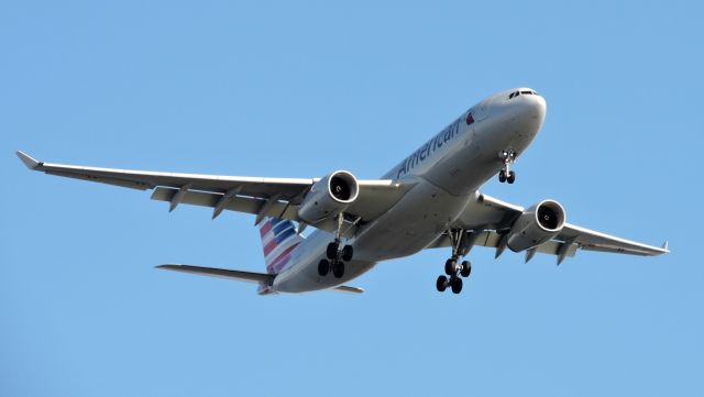 Airbus A330-200 (N283AY) - Moments from landing, Mar. 2020.