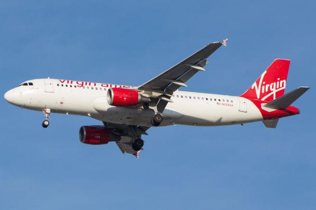 Airbus A320 (N628VA)