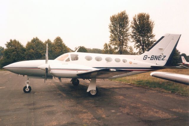 Cessna 421 (G-BNEZ) - Seen here in Sep-90.br /br /Reregistered G-DARR 13-Aug-92,br /then G-KWLI 13-Nov-98,br /then N87386 1-Mar-13.