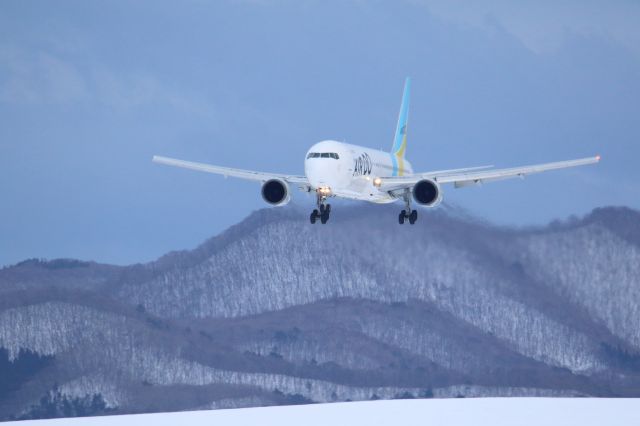 BOEING 767-300 (JA98AD) - hakodateairport hokkaido japanbr /16.Jan.2017