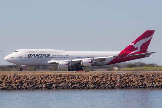 Boeing 747-400 (VH-OEI)