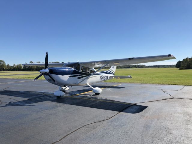 Cessna Skylane (N6064M)