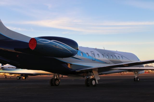 Embraer Legacy 600/650 (VH-VLT)