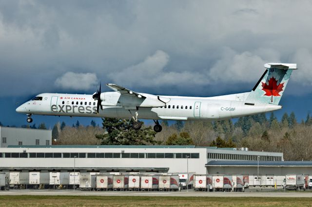 de Havilland Dash 8-400 (C-GGBF)