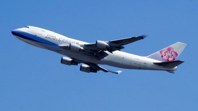 Boeing 747-400 (B-16710)