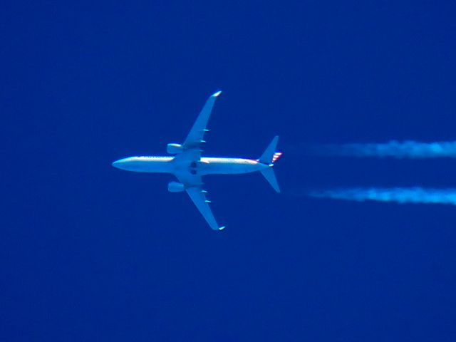 Boeing 737-800 (N964AN)