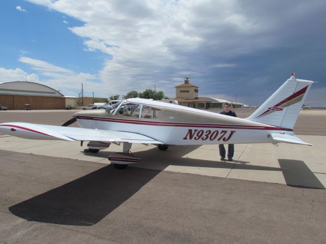 Piper Cherokee (N9307J)