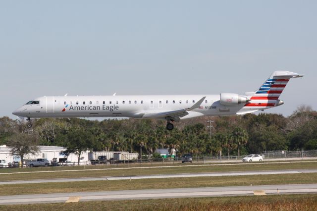 Canadair Regional Jet CRJ-900 (N551NN) - American Flight 5200 operated by PSA (N551NN) arrives at Sarasota-Bradenton International Airport following flight from Charlotte-Douglas International Airport