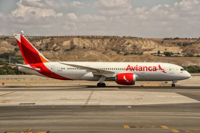 Boeing 787-8 (N784AV) - N784AV Avianca Boeing 787-8 Dreamliner departing to Bogota (BIG) @ Madrid - Barajas (MAD) / 22.08.2015