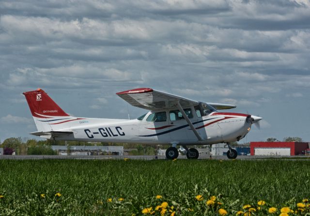 Cessna Skyhawk (C-GILC) - Visiting CYHU on 13-05-2021