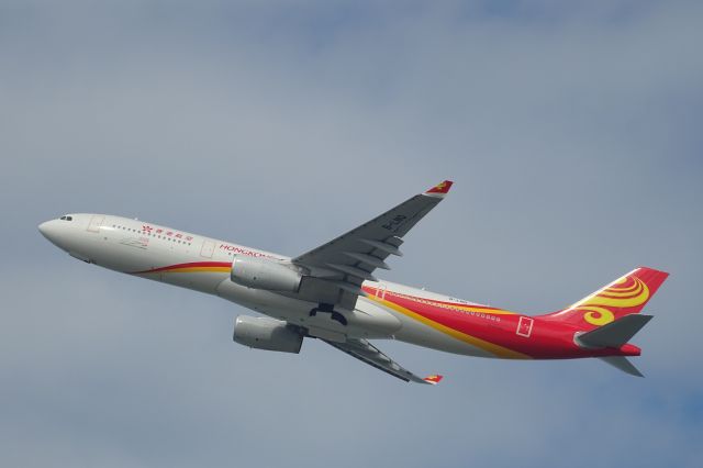 Airbus A330-300 (B-LNQ)