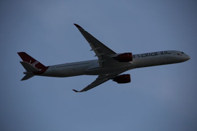 Airbus A350-1000 (G-VPOP)