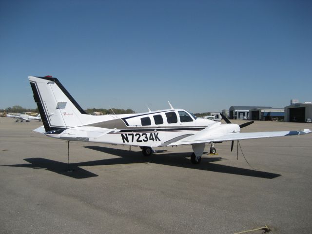 Beechcraft Baron (58) (N7234K)