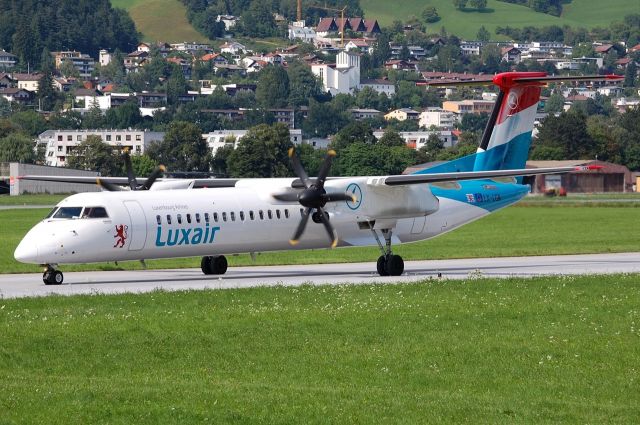de Havilland Dash 8-400 (LX-LGN)