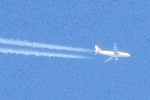 Airbus A320 (UK-32073)