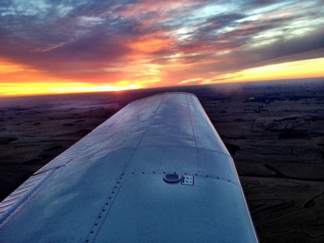 Piper Cherokee (N3008F) - KMLE-Y14 on a dog rescue flight.