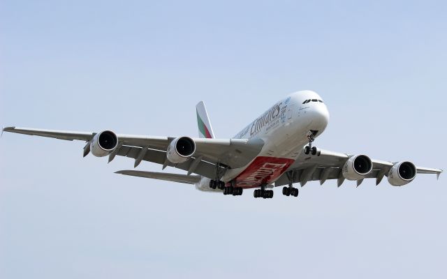 Airbus A380-800 (A6-EEP)