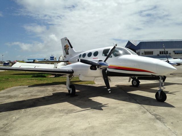 Cessna 421 —