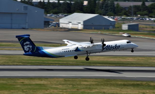 de Havilland Dash 8-400 (N446QX)