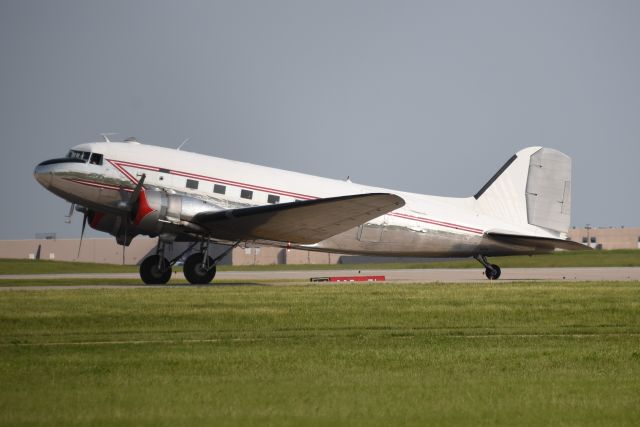 Douglas DC-3 (N472AF) - 05-17-23