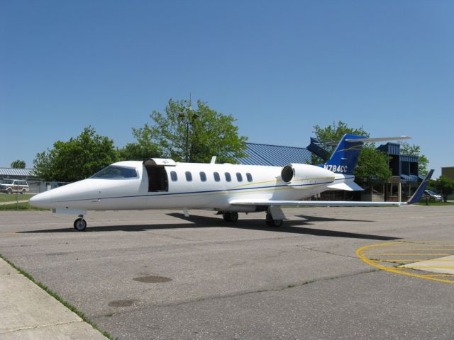 Learjet 40 (N784CC) - On the ramp.