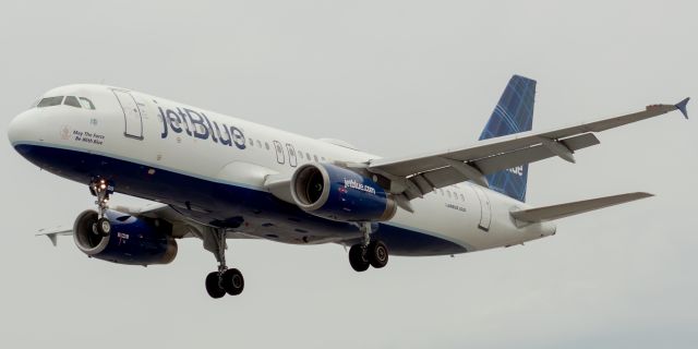 Airbus A320 (N508JL) - JetBlue Airways Airbus 320-232 nicknamed "May The Force Be With Blue" arriving from Tampa landing on runway 29 at Newark on 8/4/21.